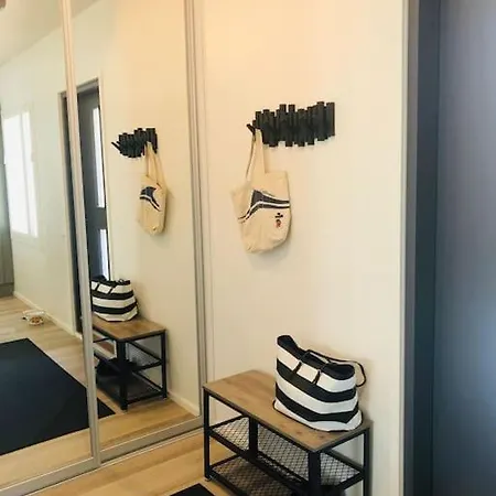 Apartmán Own Sauna, Barbeque And Backyard, Free Parking